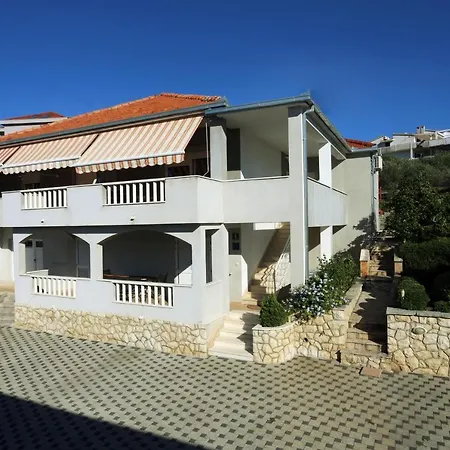 Apartment Bareta *